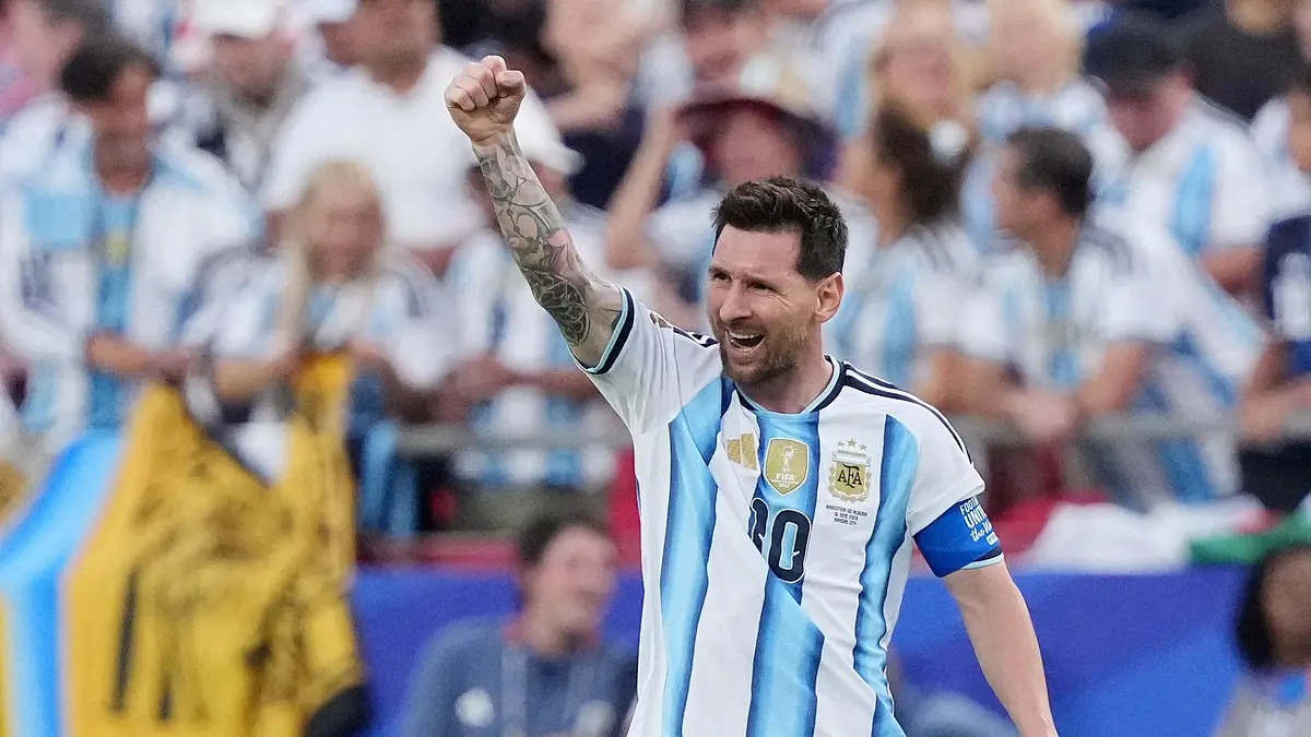 Messi breaks World Cup goal